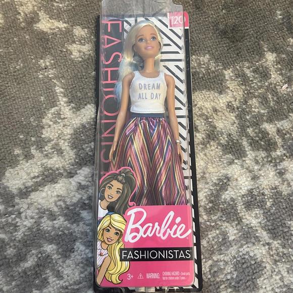 Mattel Barbie Fashionistas Doll #120 (NEW)